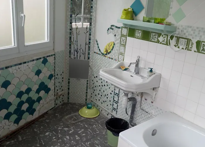 Appartement Le Moulin Aux Chandelles 2, Vacances & W-e, Vues Riviere, Montagne & Ville, Tout Confort Deconnecte, Eclairage Bougies, Connexions A 200m Au Centre Le Vigan Gite Les Amoureux De L'arre, Randonnee Chemin De Saint-guilhem-le-desert, Lire Profil Avant R Le Vigan (Gard)